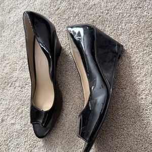 Liz Claiborne Black Wedge Heels 8M